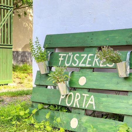 Вилла Fuszeres Porta Mihalyfa Экстерьер фото