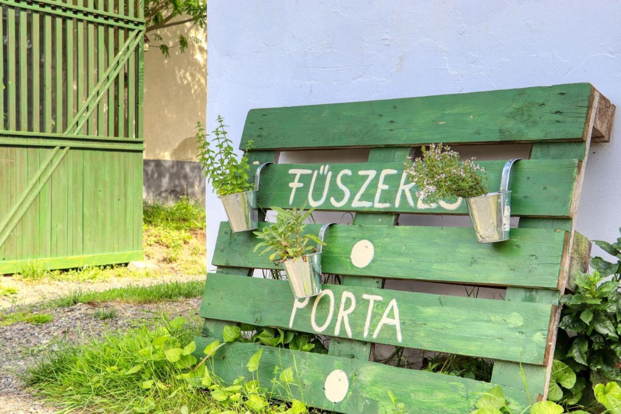 Вилла Fuszeres Porta Mihalyfa Экстерьер фото